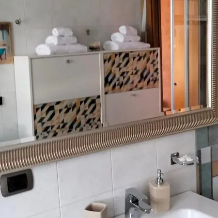Casa Azalea Апартаменты Лайнате